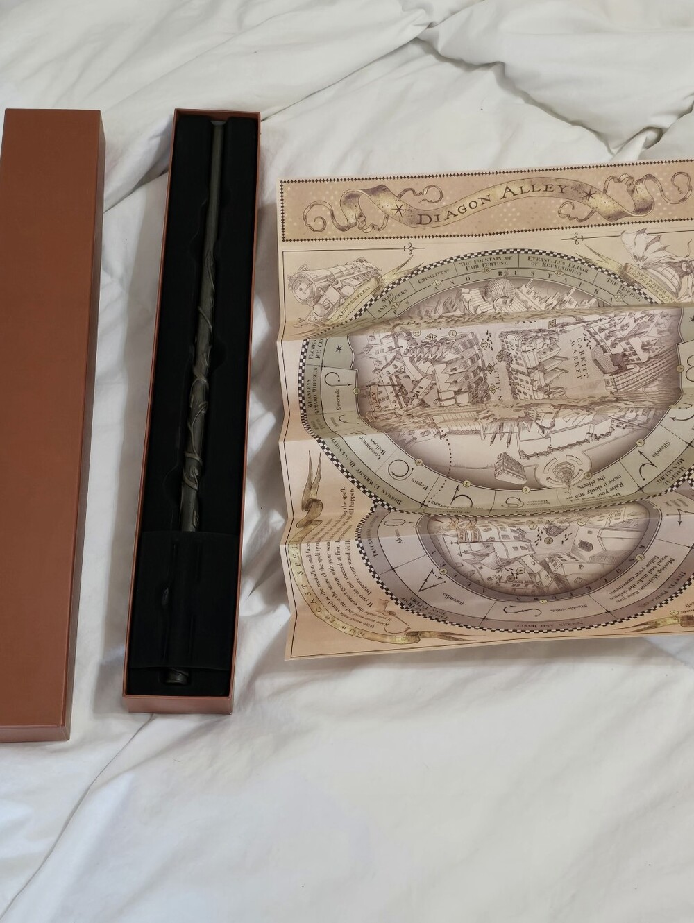 NIB Authentic Universal Studios Wizarding World of Harry Potter Hermione wand